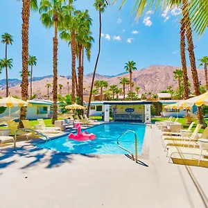 Hotel A Place In The Sun - Adults Only Big Units, 24h Heated Pool & In 1 Acre Park Prime Location, Dog Friendly, Midcentury Modern Boutique ****